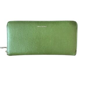 Matt & Nat Green Vegan Leather Zip Around Wallet